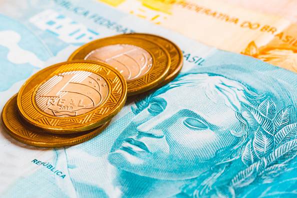 Taxa das blusinhas: Com retomada da isenção, relembre início de tributação