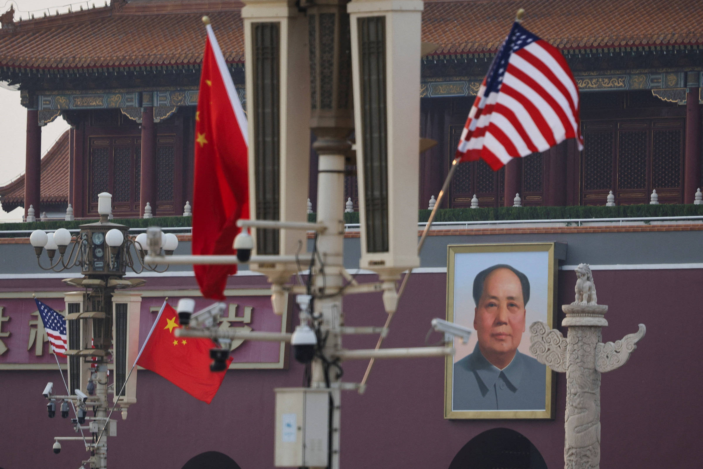 Pela primeira vez, um presidente americano visita a China em desvantagem