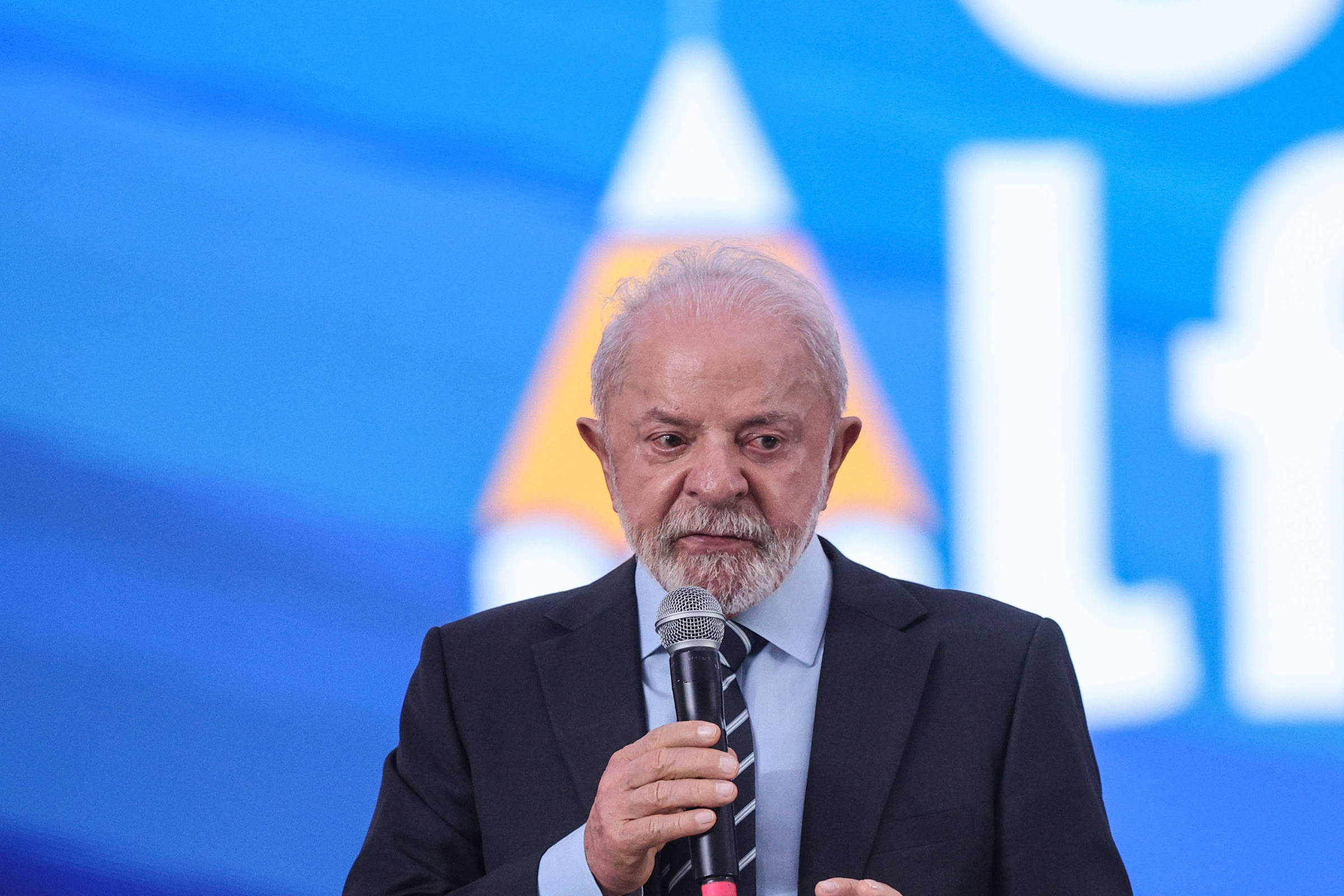 Oposição diz que pesquisa reflete 'máquina pública a favor' de Lula, mas vê limite em melhora
