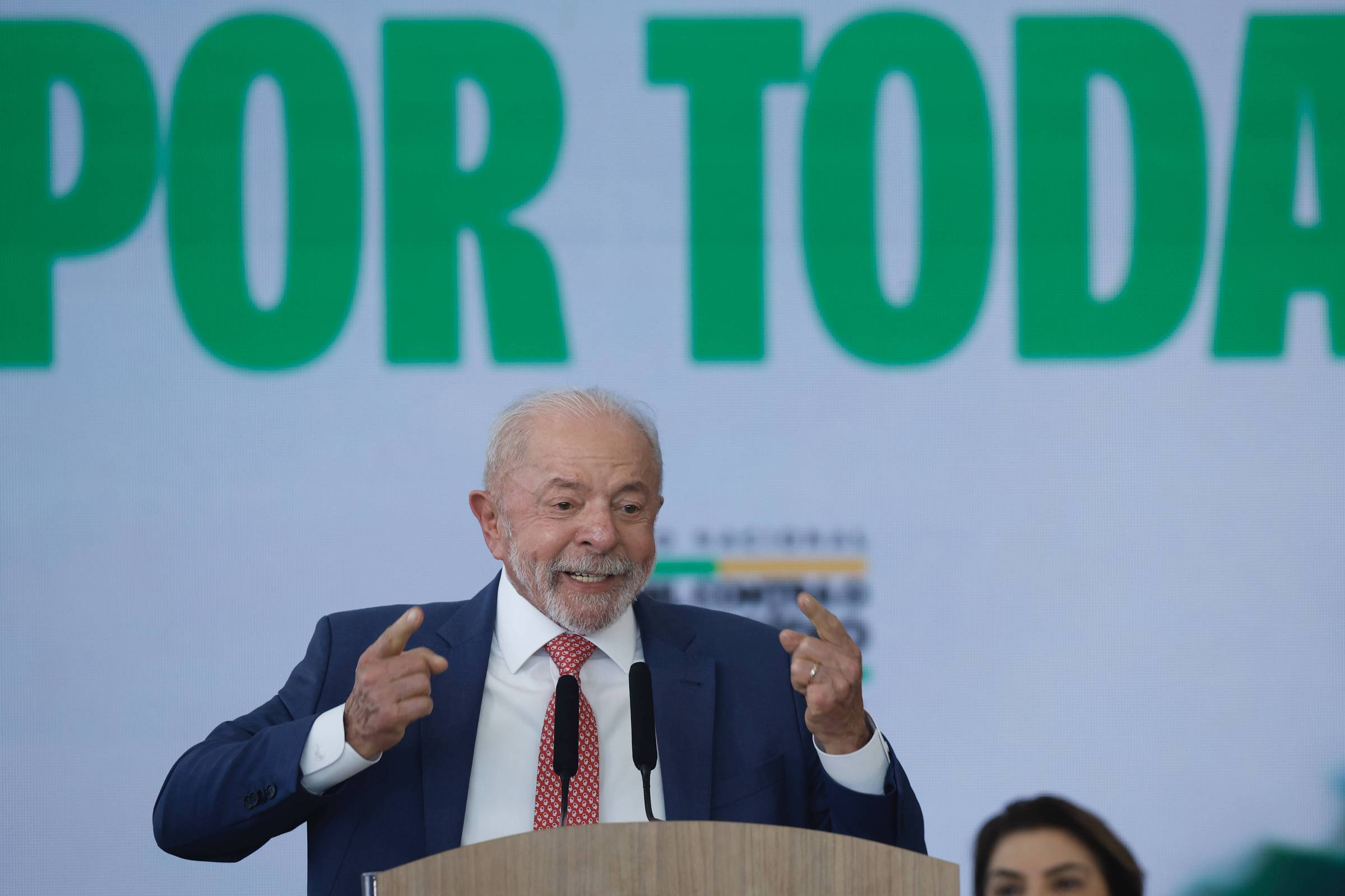 Decreto de Lula sobre redes com atribuições para agência fiscalizadora gera debate sobre legalidade