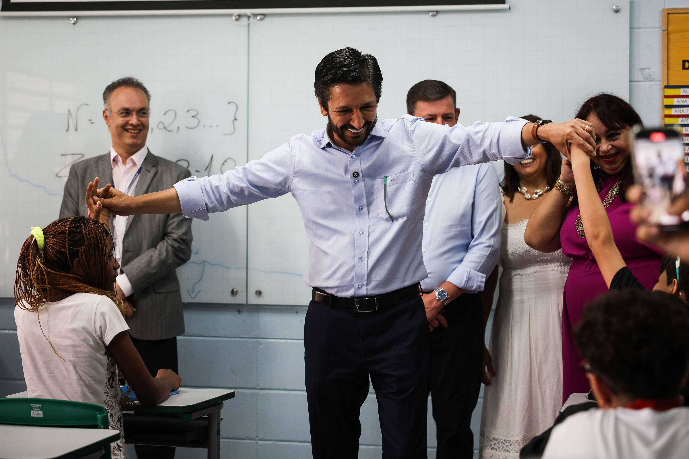 Gestão Nunes fez repasses ilegais de bônus para creches conveniadas, aponta Promotoria