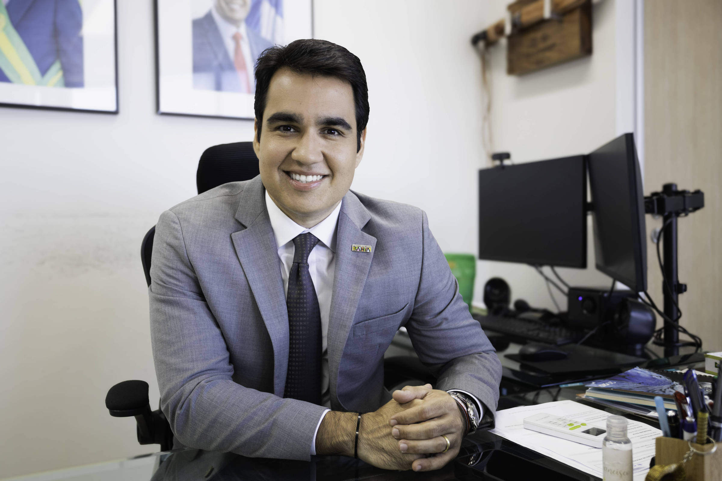 Enteado de Jaques Wagner ascendeu na Bahia sob lastro familiar e distante das bases do PT